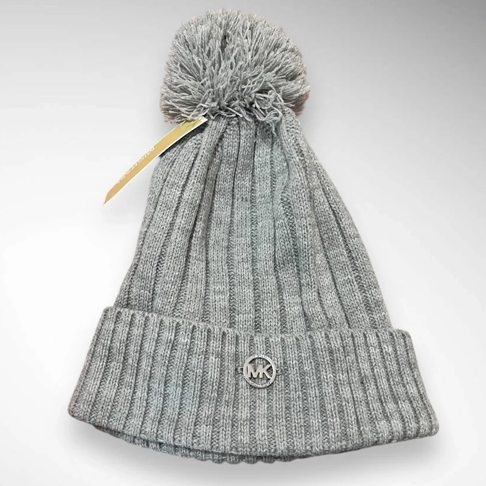 MICHAEL KORS Gray Ribbed Knit Beanie With‎ Pom Pom | NWT